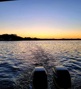 Luxury boat tours on Lake Michigan await